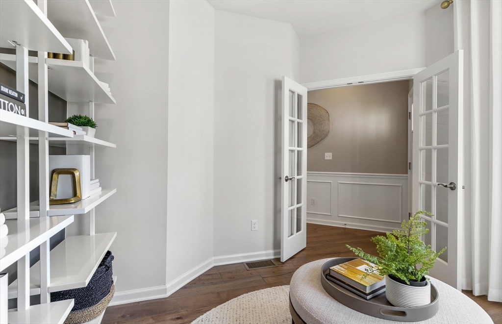 31 Sandtrap Circle, Unit 500 Walpole, MA 02081 - Photo 8 of 16