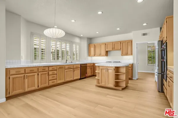 $8,750 | 2605 Country Lane, Westlake Village, CA 91361