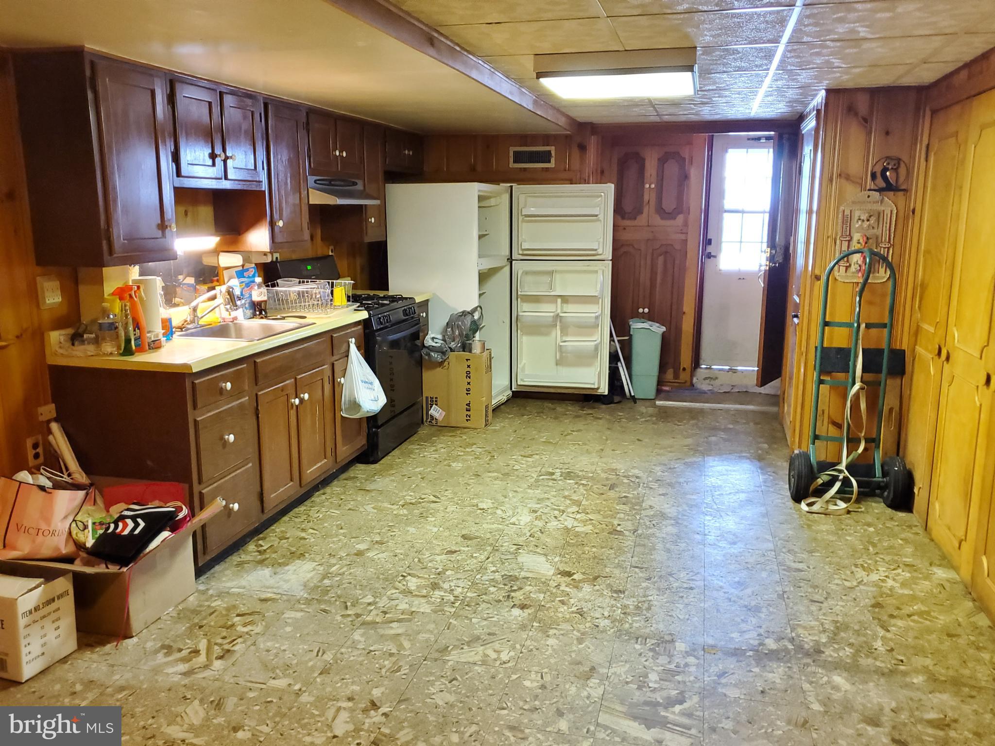 68 Wiltshire Road Baltimore, MD 21221 - Photo 14 of 19 Kitchen