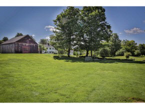 590 Center Road Hillsborough, NH 03244 - Photo 7 of 32
