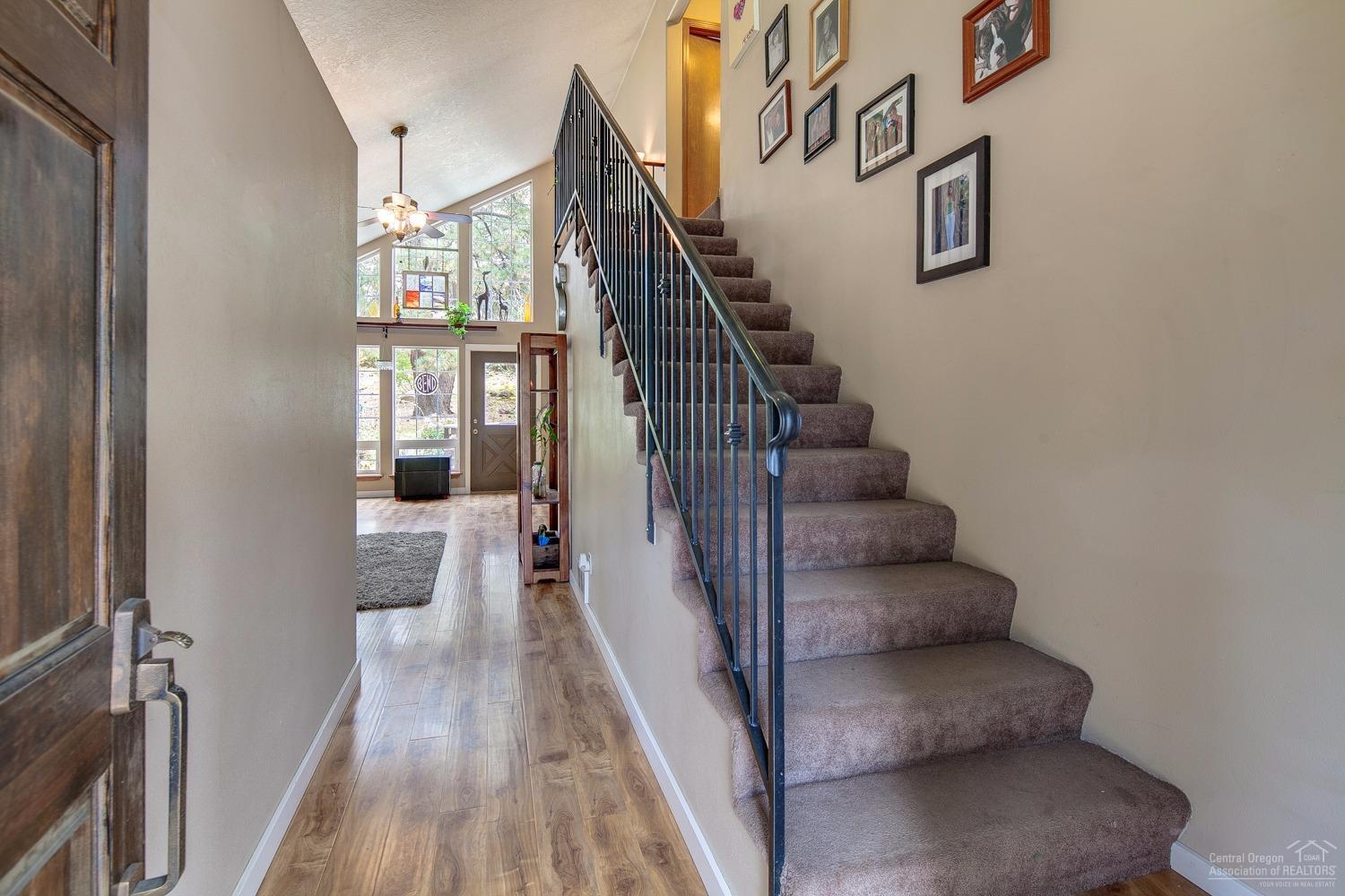 60430 Zuni Road Bend, OR 97702 - Photo 4 of 25 Additional Photo