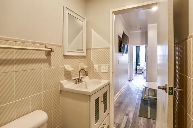 $2,000 | 208 48th Street, Unit 27, Union City, NJ 07087