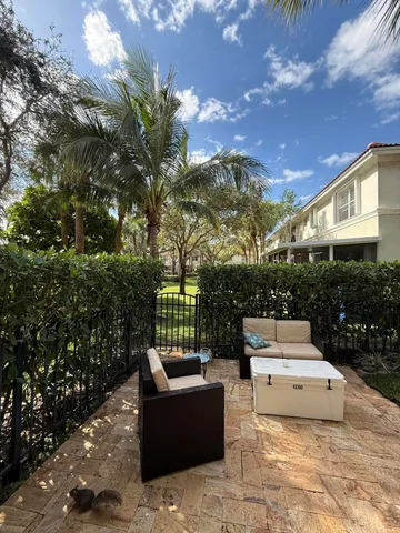 $430,000 | 6058 Seminole Gardens Circle, Palm Beach Gardens, FL 33418