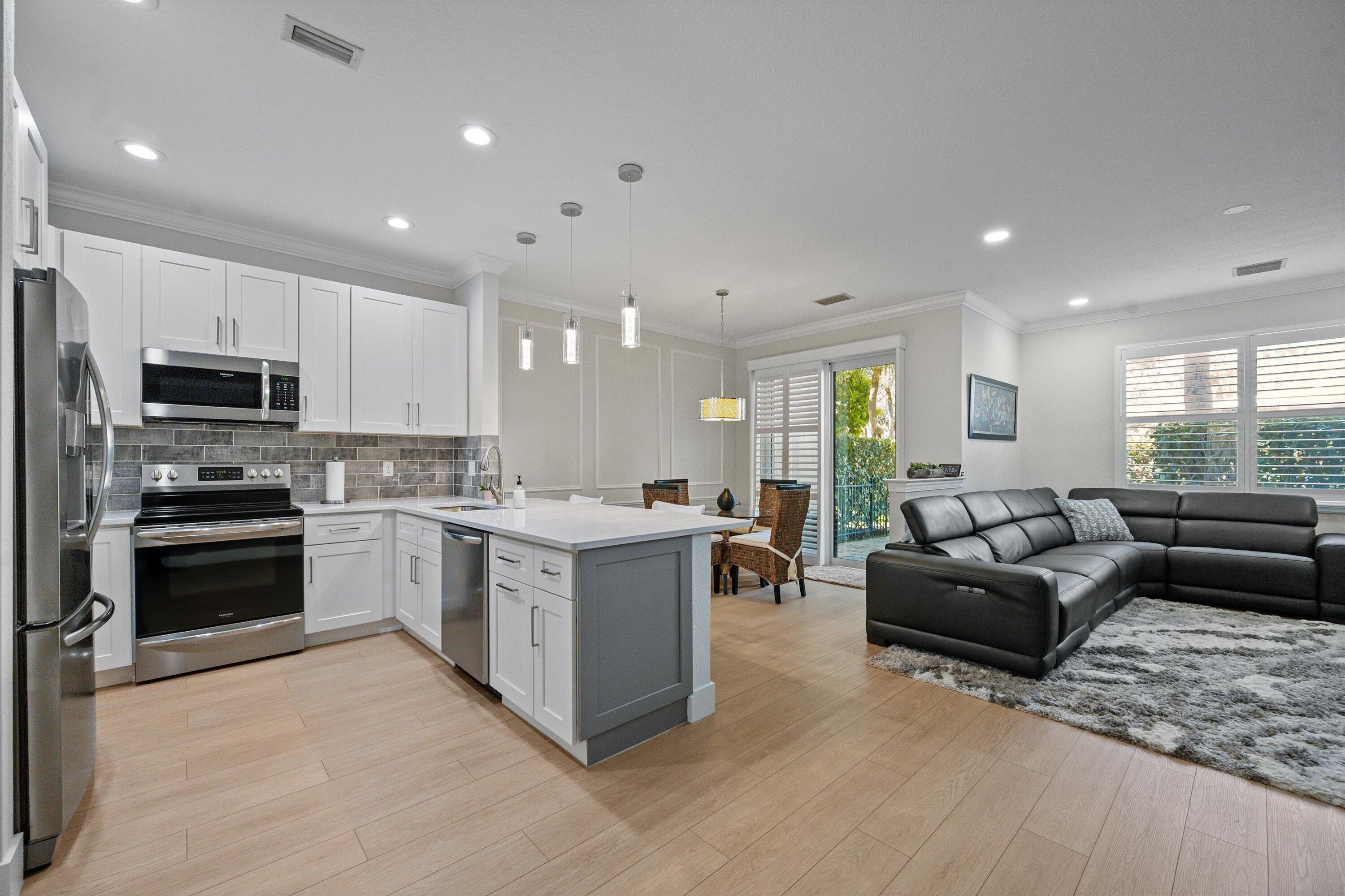 6058 Seminole Gardens Circle Riviera Beach, FL 33418 - Photo 9 of 47 6058 Seminole Gardens (10)