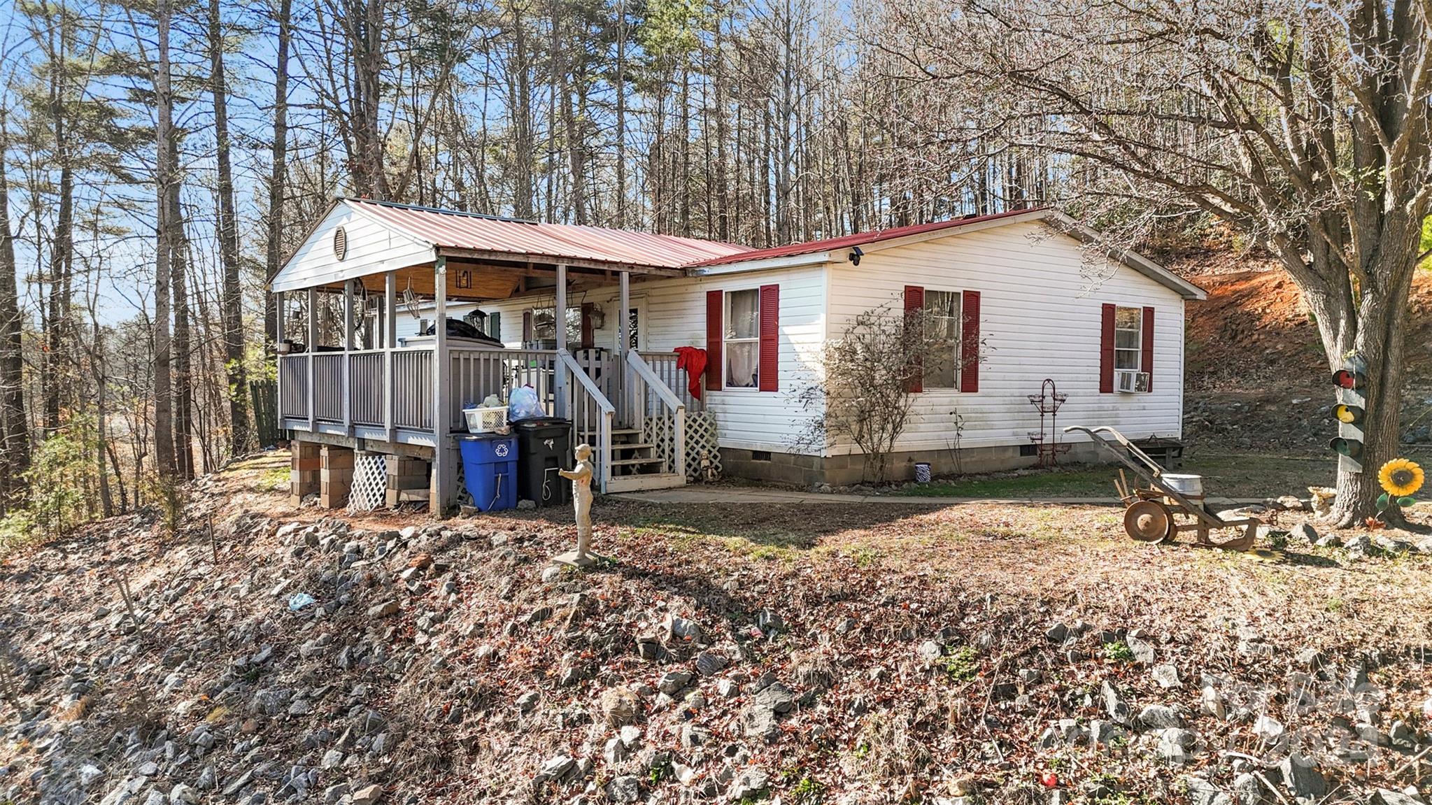 2751 St-john Road Lenoir, NC 28645 - Photo 1 of 25 Gallery Image 1