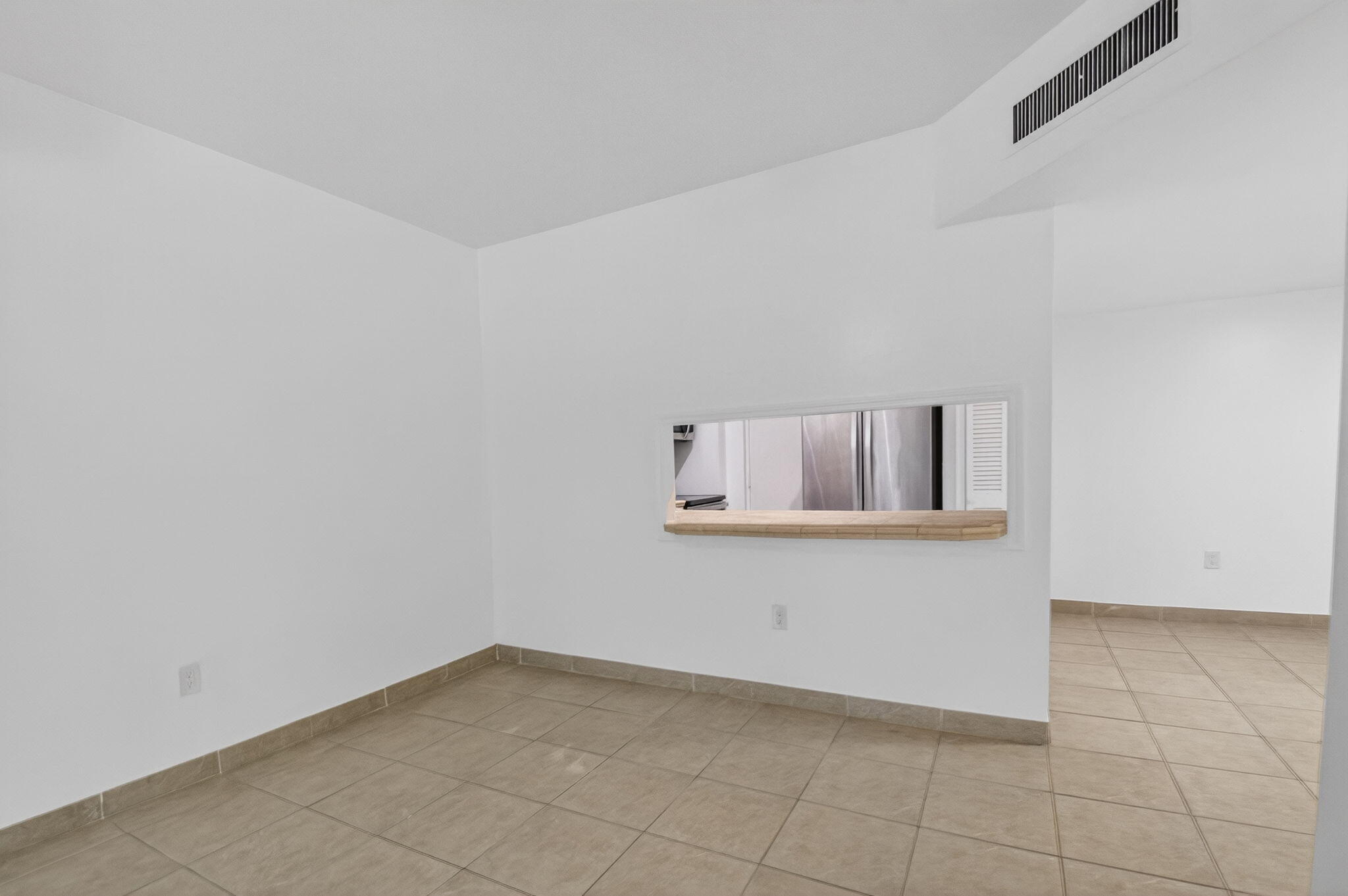 290 West Palmetto Park Road, Unit 204 Boca Raton, FL 33432 - Photo 5 of 17 7-web-or-mls-DSC_6796