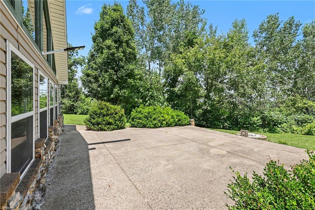 322 Riverfront Road Atchison, KS 66002 - Photo 4 of 43