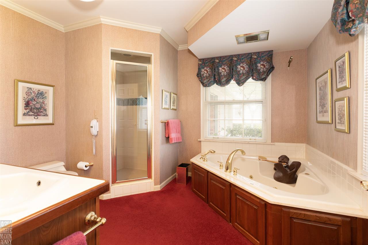79 Hawthorne Road Grosse Pointe, MI 48236 - Photo 13 of 27 31346427-12.JPG