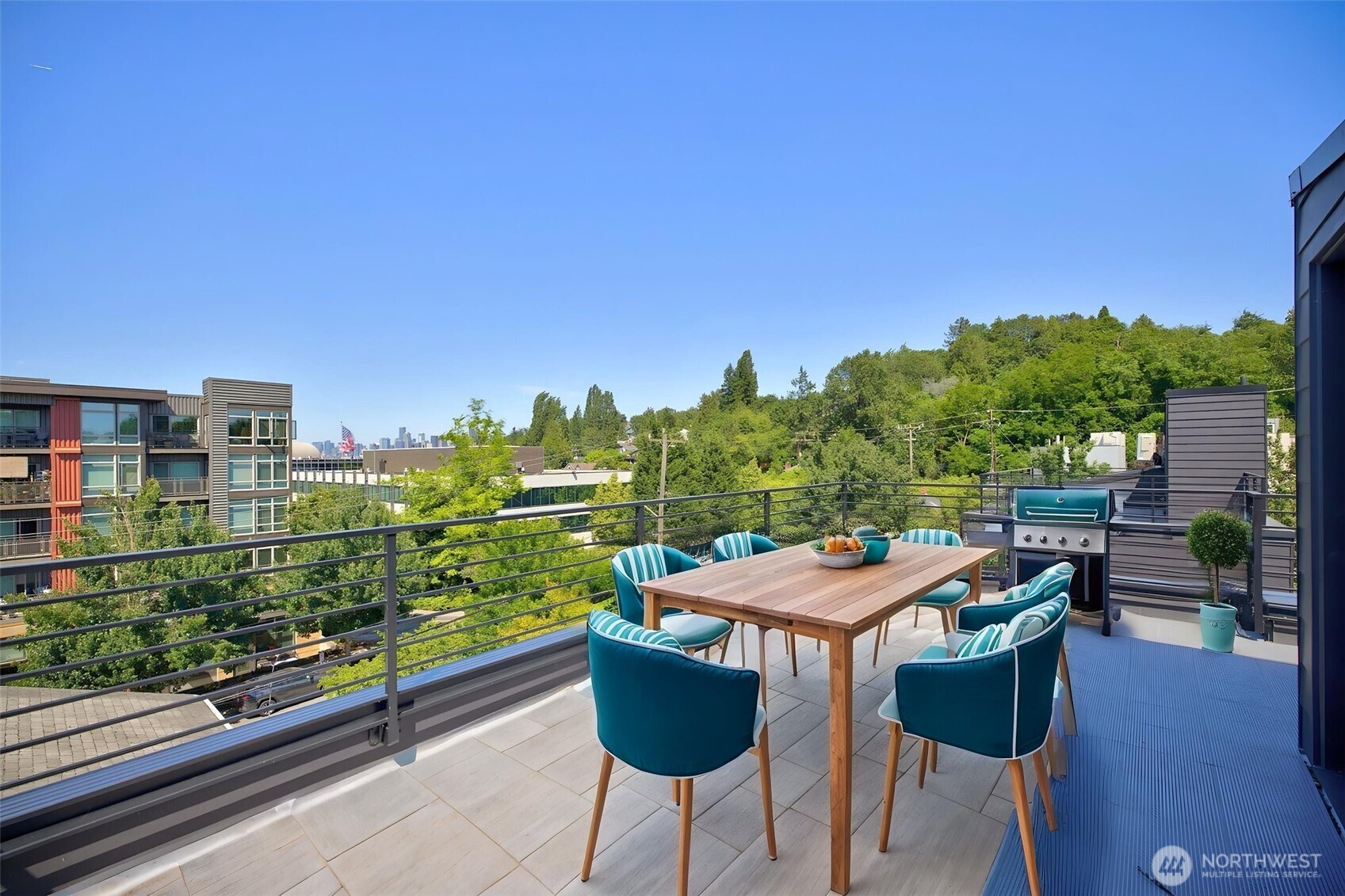4107 25th Avenue Southwest Seattle, WA 98106 - Photo 24 of 32