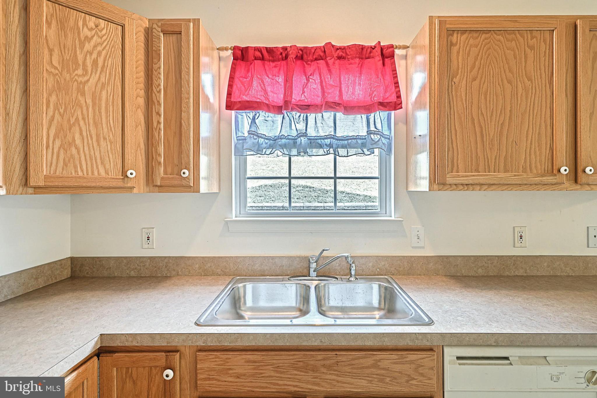 6812 Seneca Ridge Drive York, PA 17403 - Photo 12 of 22 Gallery Image 12