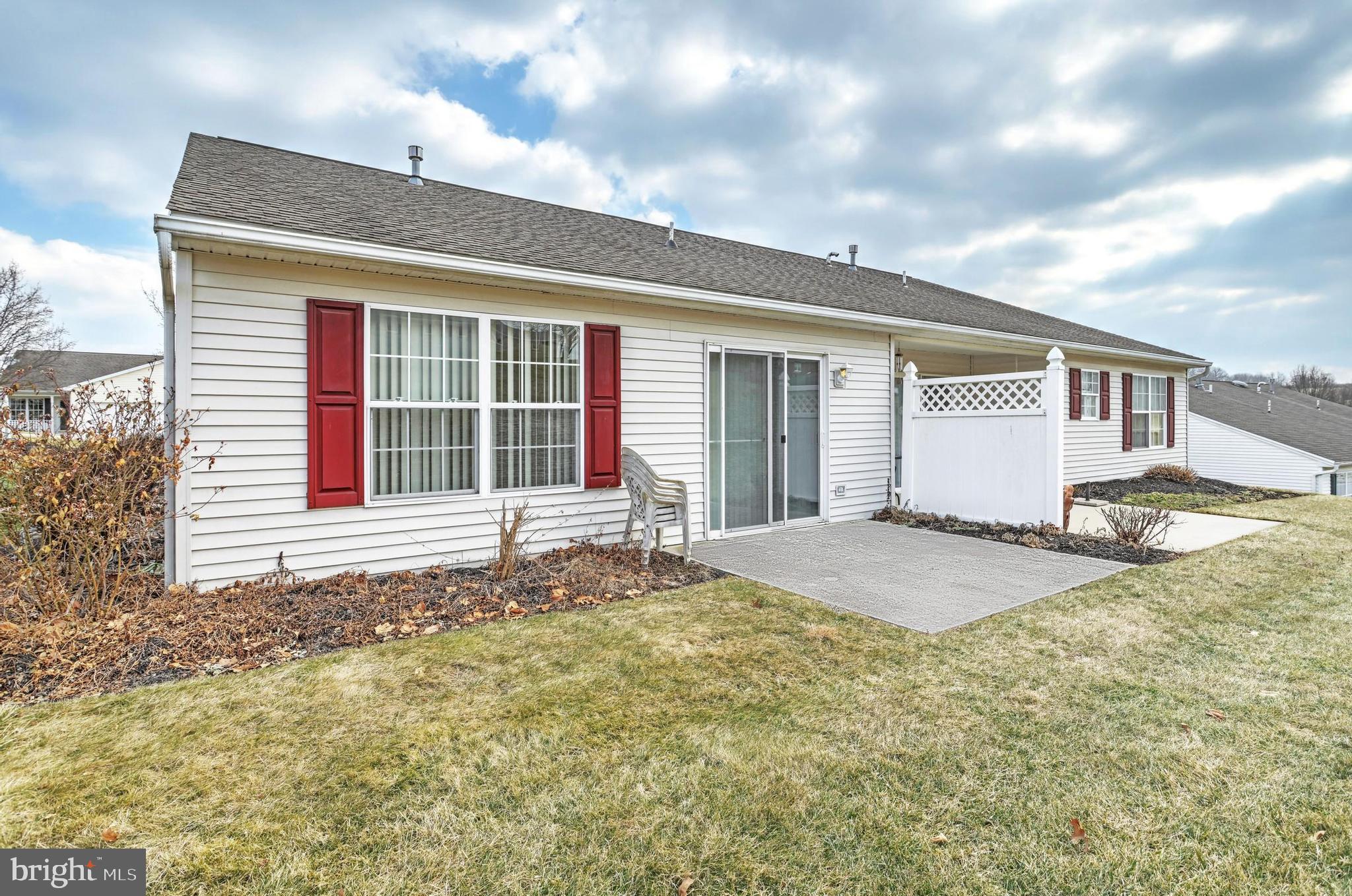 6812 Seneca Ridge Drive York, PA 17403 - Photo 4 of 22 Gallery Image 4
