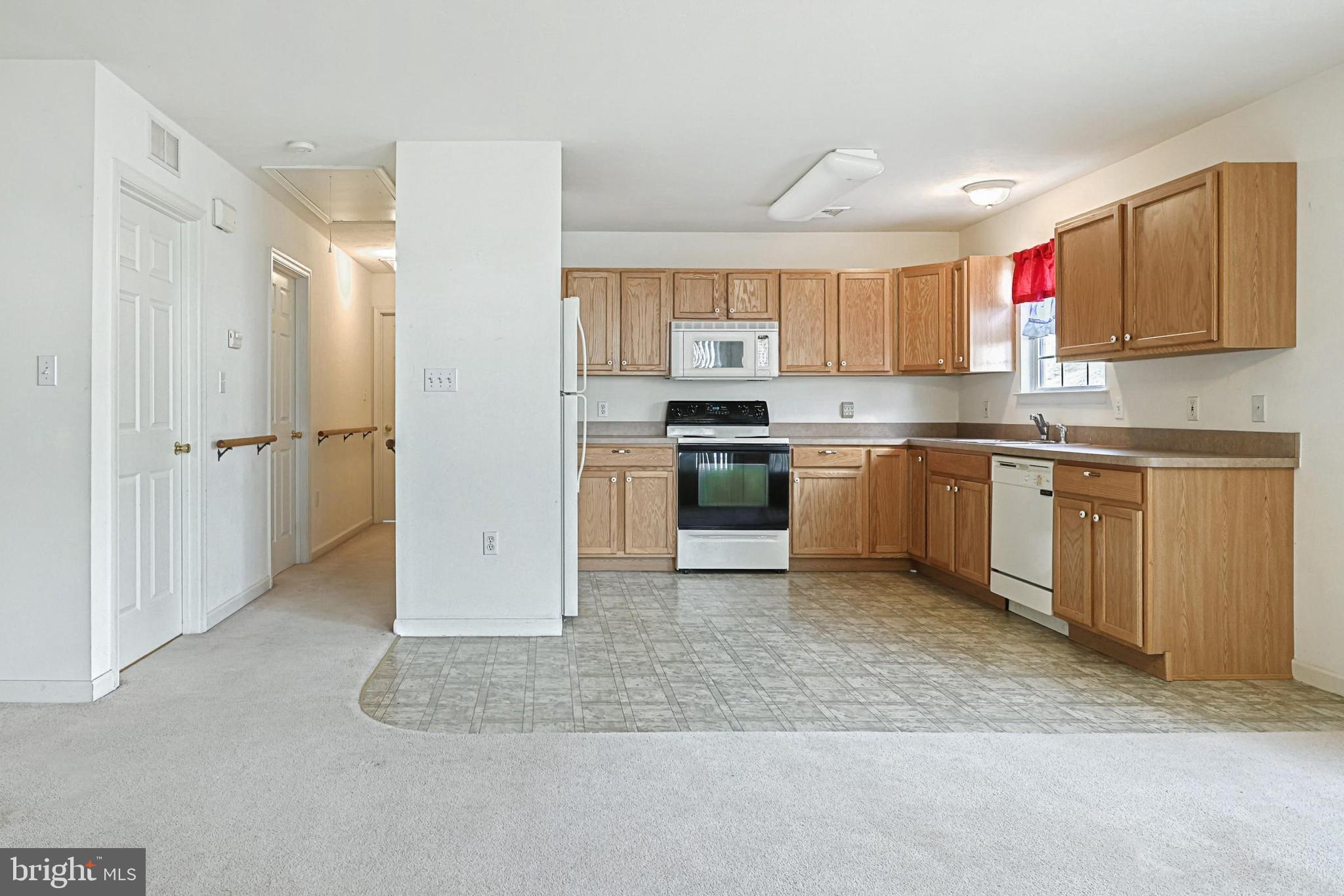 6812 Seneca Ridge Drive York, PA 17403 - Photo 8 of 22 Gallery Image 8