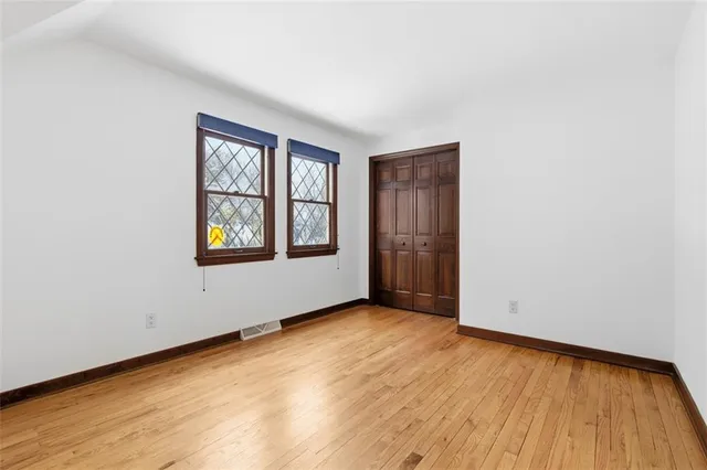 an empty room with window