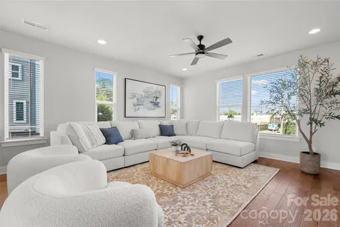 $699,500 | 2104 Bryant Park Drive, Charlotte, NC 28208