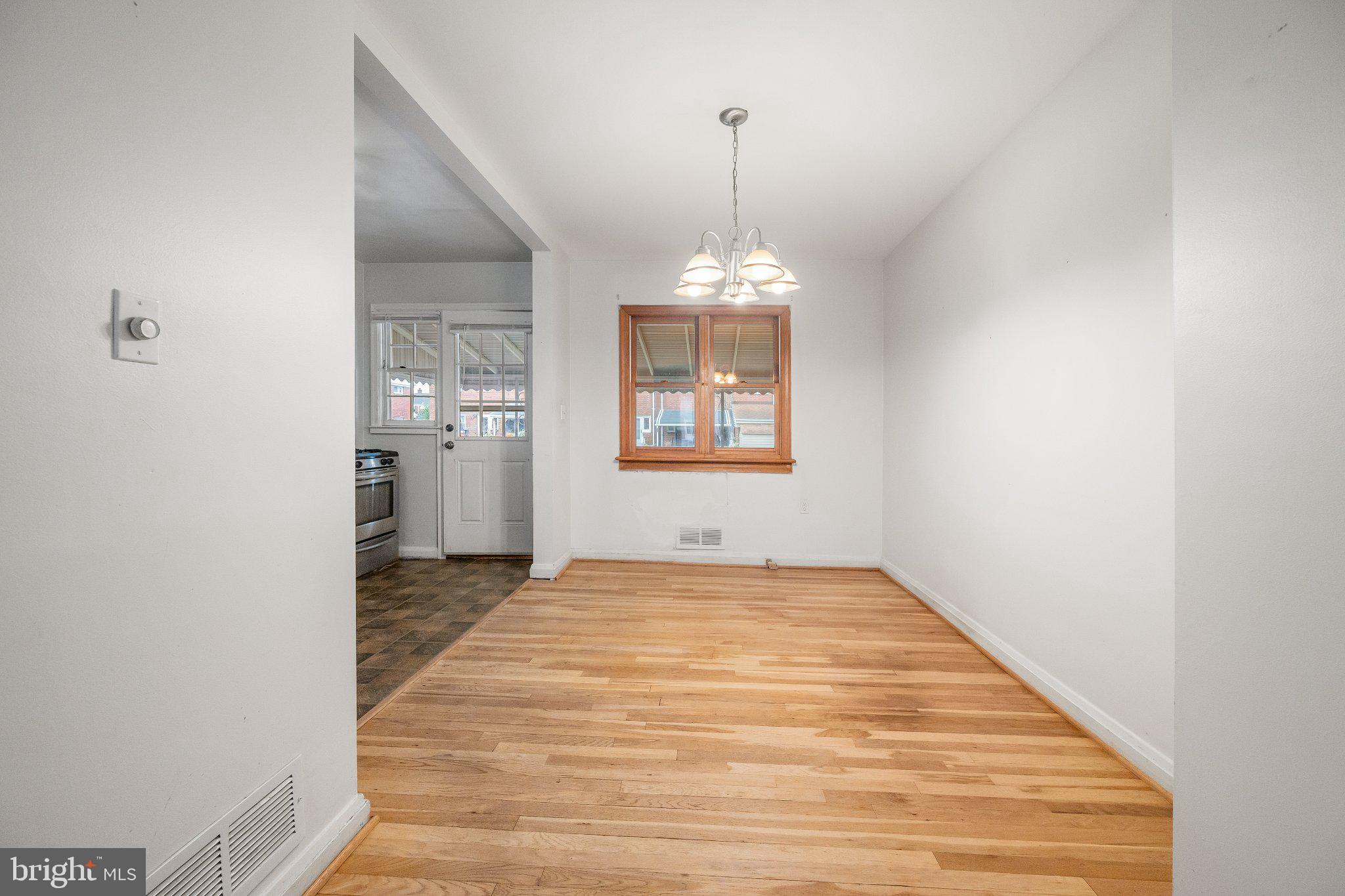 2004 Ormand Road Baltimore, MD 21222 - Photo 6 of 36 Gallery Image 6