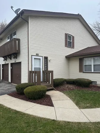 $215,000 | 7748 West Harbor Court, Unit 40, Frankfort, IL 60423