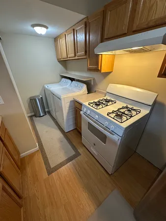 $207,500 | 7748 West Harbor Court, Unit 40, Frankfort, IL 60423