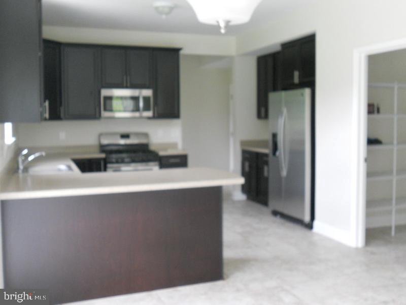 90 Kelly Driver Road Clementon, NJ 08021 - Photo 10 of 22 Kitchen w/SS Appliances
