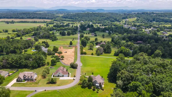 $679,000 | 355 Leatha Lane Northwest, Cleveland, TN 37312