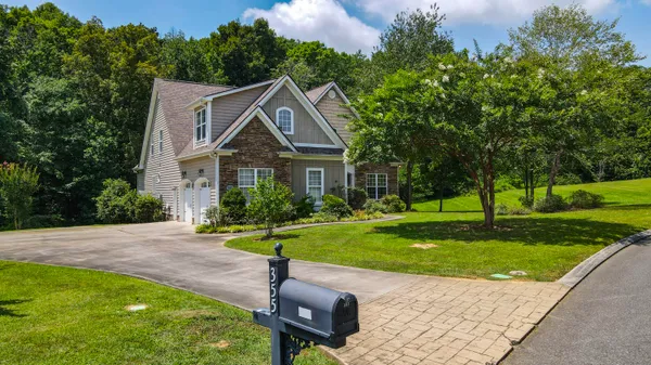 $679,000 | 355 Leatha Lane Northwest, Cleveland, TN 37312