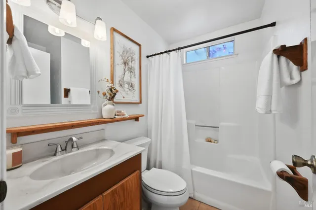 $699,000 | 117 Marvin Court, Petaluma, CA 94954