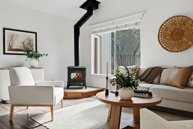 $699,000 | 117 Marvin Court, Petaluma, CA 94954