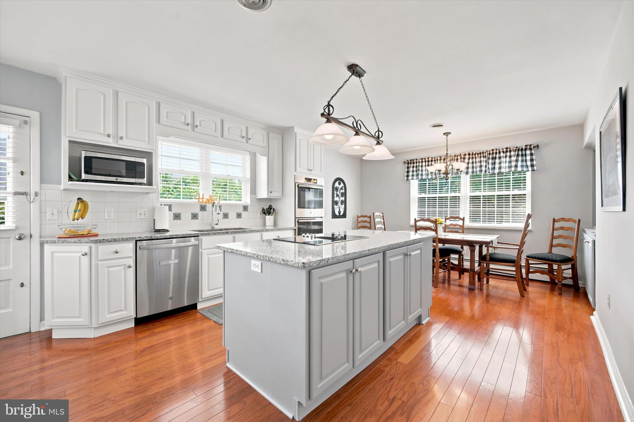 276 Ellis Road Havertown, PA 19083 - Photo 8 of 36 Renovated kitchen with center island!
