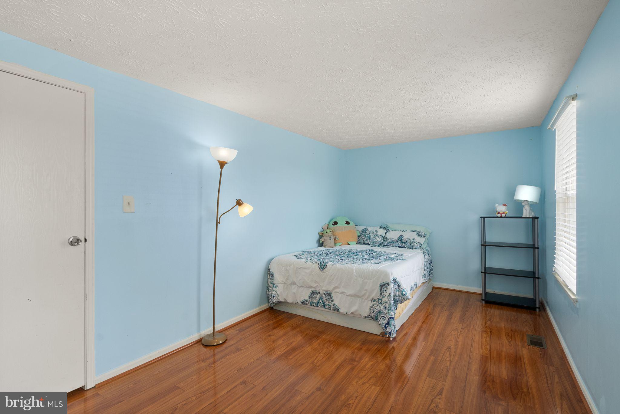 6951 Villa-Del-Rey Court Springfield, VA 22150 - Photo 28 of 35 Bedroom 2