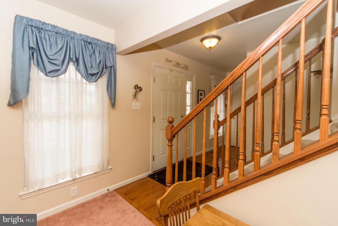 233 Andover Lane Lititz, PA 17543 - Photo 4 of 26