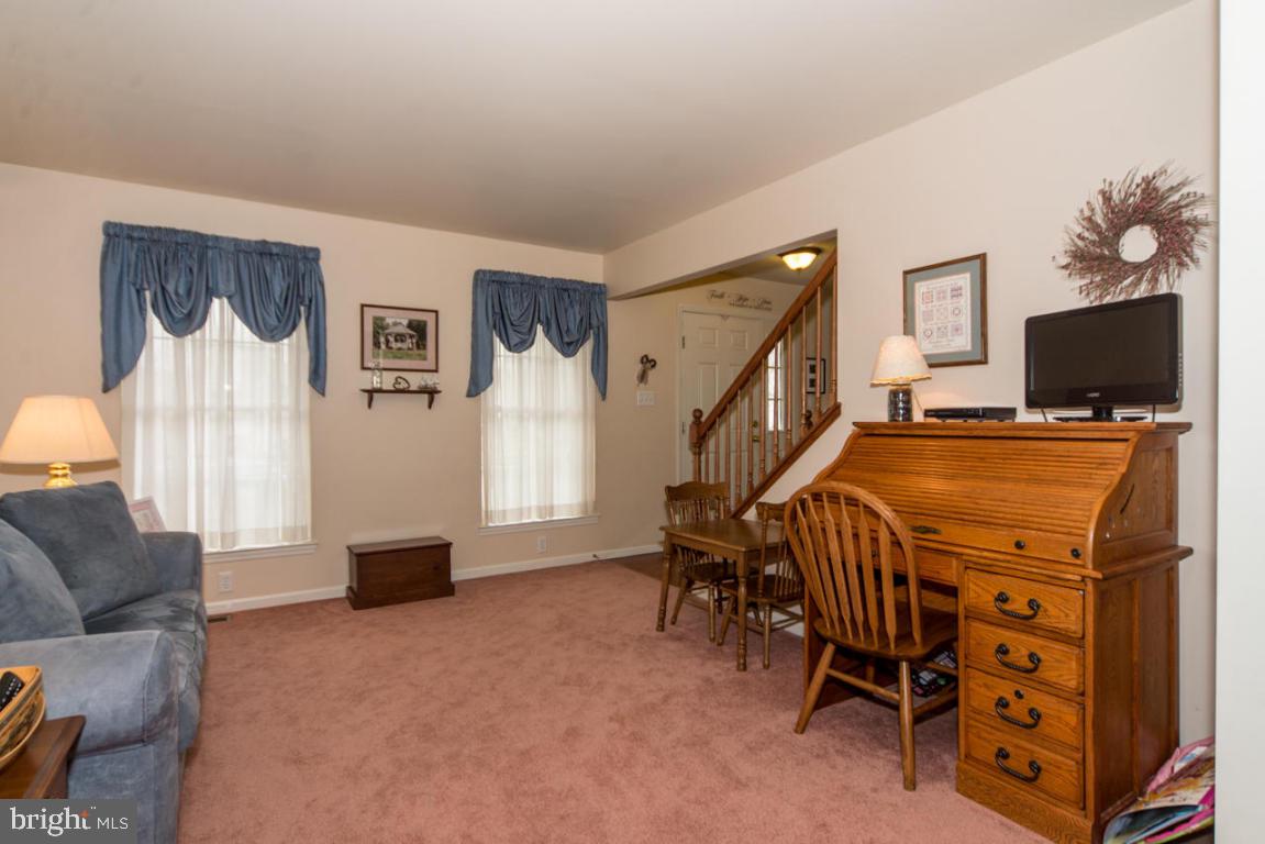 233 Andover Lane Lititz, PA 17543 - Photo 5 of 26