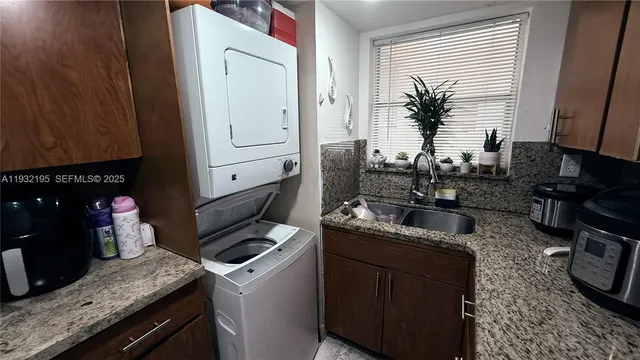 $1,950 | 8860 Fontainebleau Boulevard, Unit 103, Miami, FL 33172