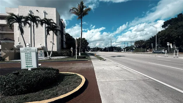 $1,950 | 8860 Fontainebleau Boulevard, Unit 103, Miami, FL 33172