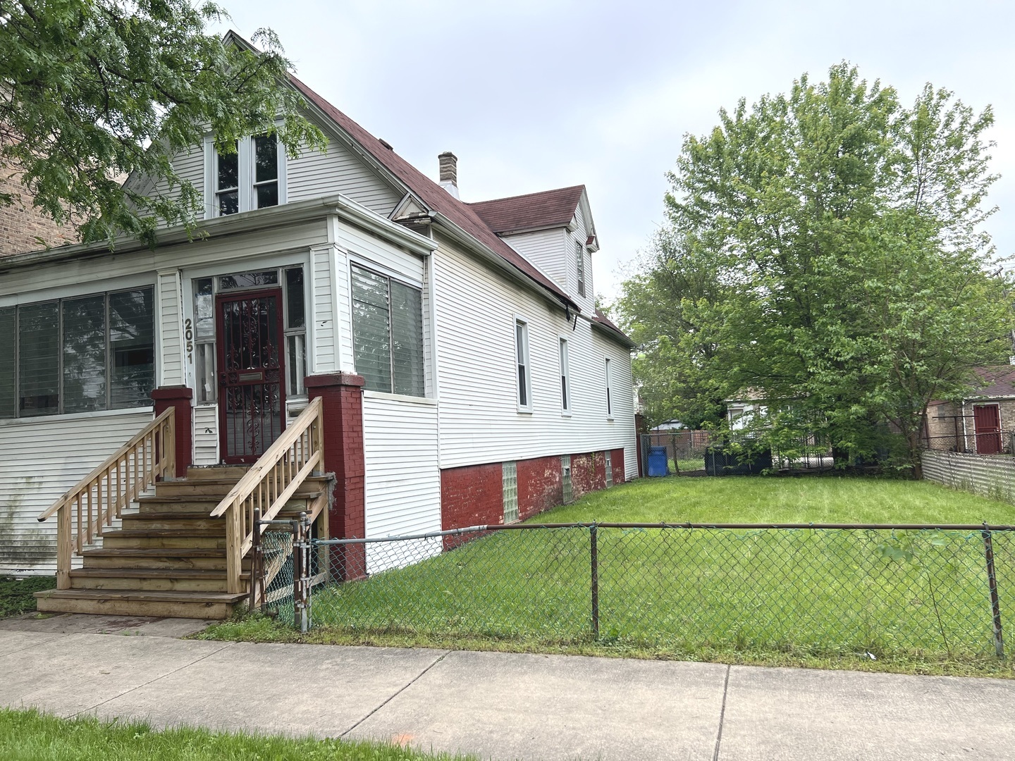 2051 West Marquette Road Chicago, IL 60636 - Photo 2 of 31 Gallery Image 2