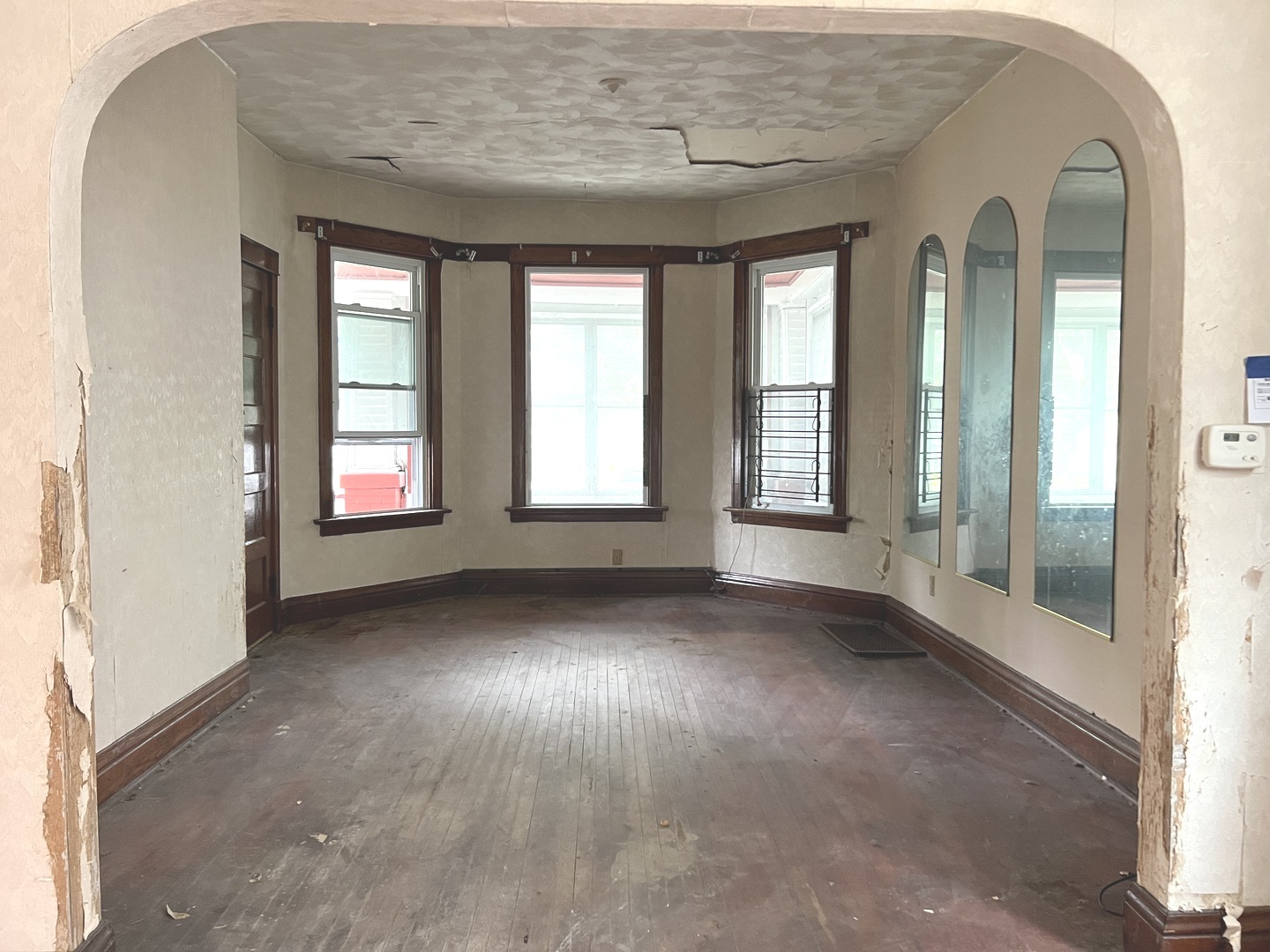 2051 West Marquette Road Chicago, IL 60636 - Photo 6 of 31 Gallery Image 6
