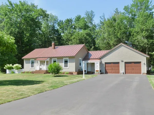 $569,000 | 33 Oak Wood Drive, Gorham, ME 04038