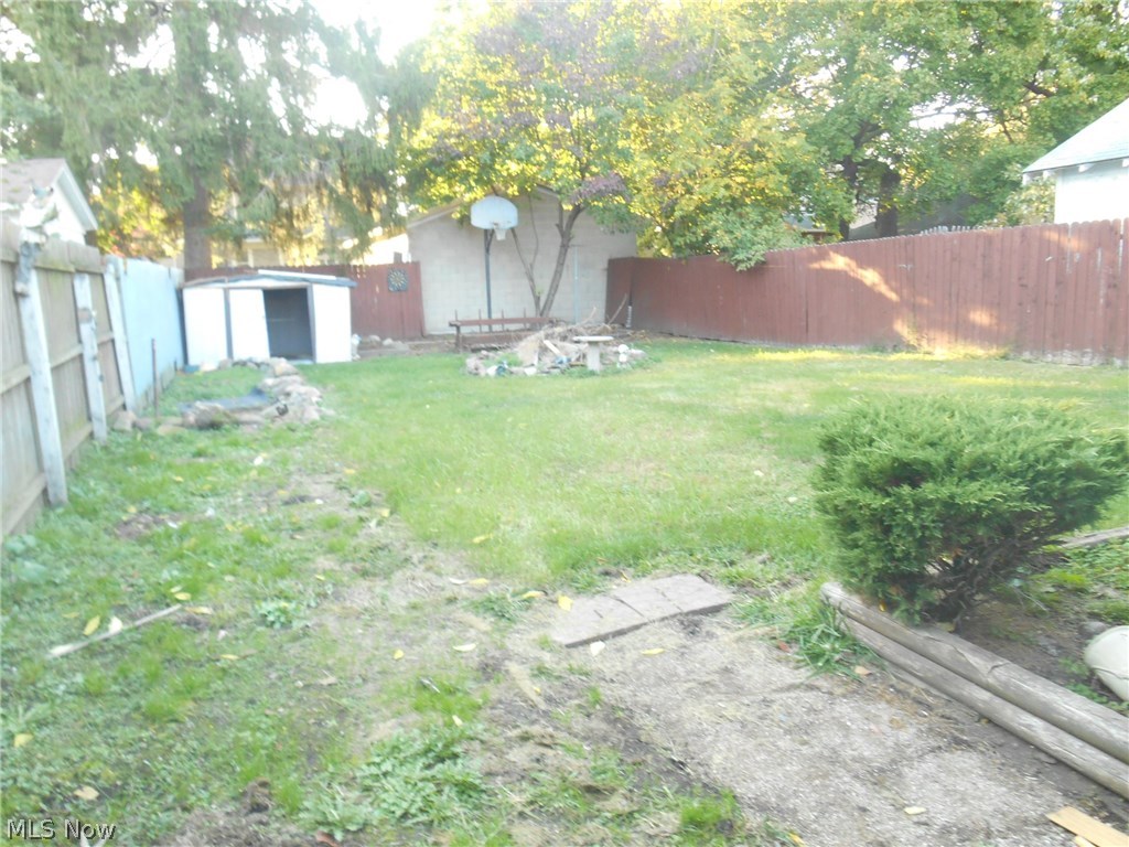 986 Chalker Street Akron, OH 44310 - Photo 2 of 17 Gallery Image 2