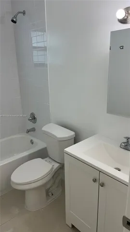$1,700 | 465 Northeast 139th Street, Unit 461, North Miami, FL 33161