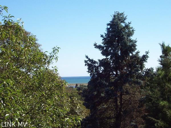 17 Wooton Bassett Road Chilmark, MA 02535 - Photo 12 of 14 http://d1qzqeyxiitrap.cloudfront.net/photos/17083/600/74af7cad.jpg