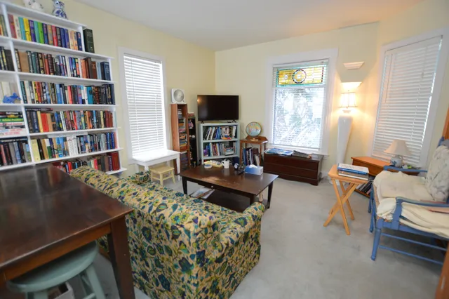 $160,000 | 810 Julien Street, Belvidere, IL 61008