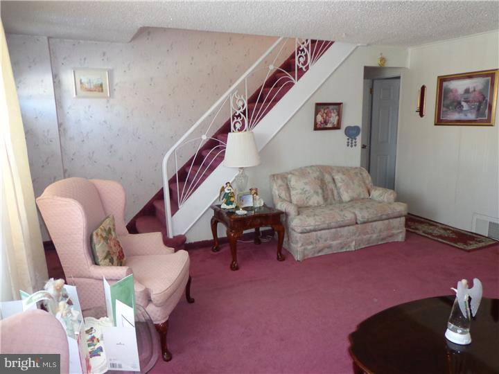 11707 Denman Road Philadelphia, PA 19154 - Photo 3 of 21 Gallery Image 3