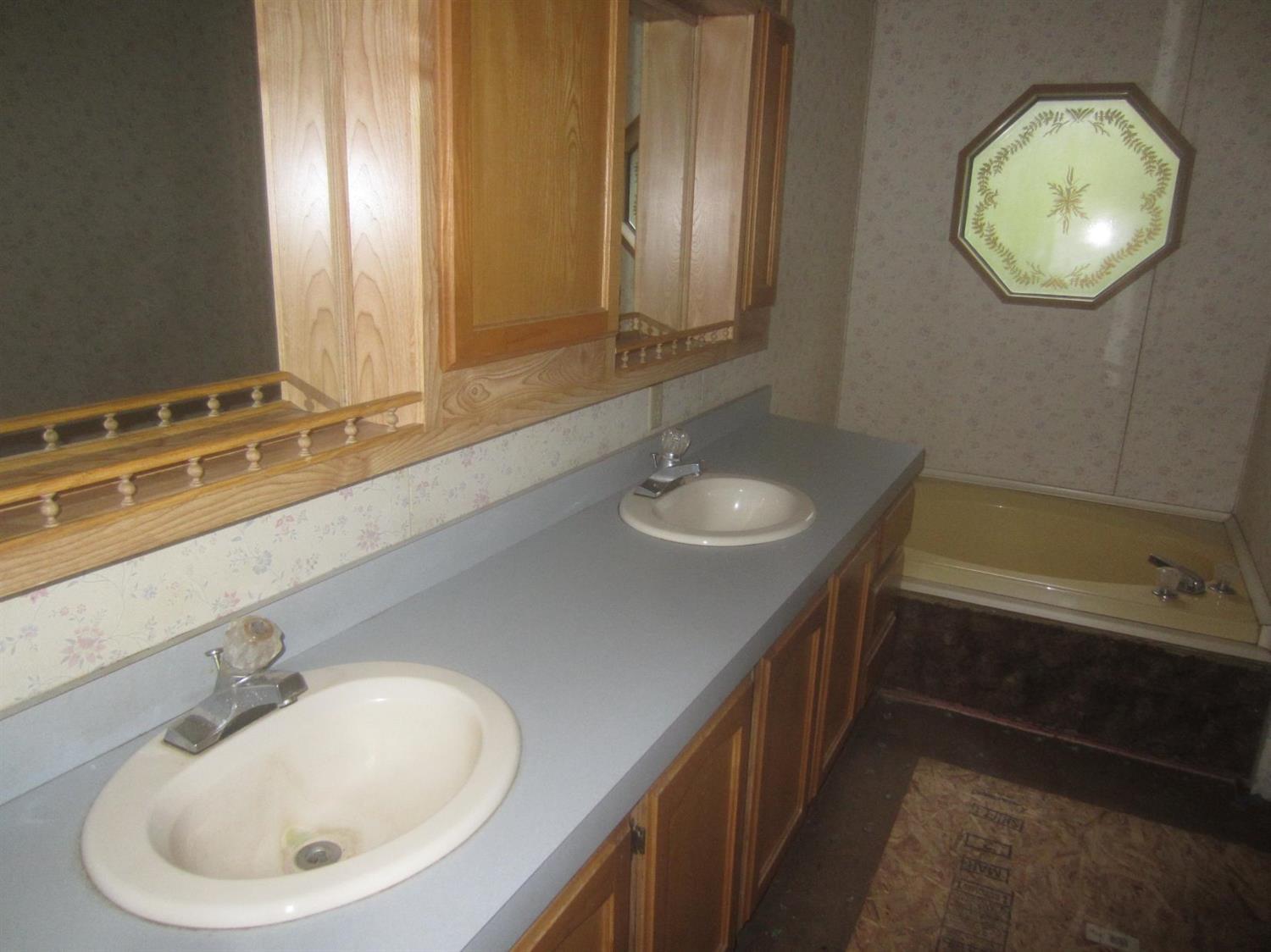 620 Queens Branch Road Rogue River, OR 97537 - Photo 9 of 12 Additional Photo