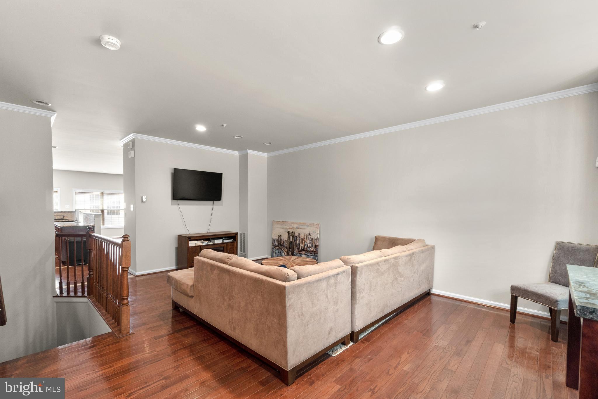 10254 Rutland Round Road, Unit 15 Columbia, MD 21044 - Photo 4 of 52 Living Room