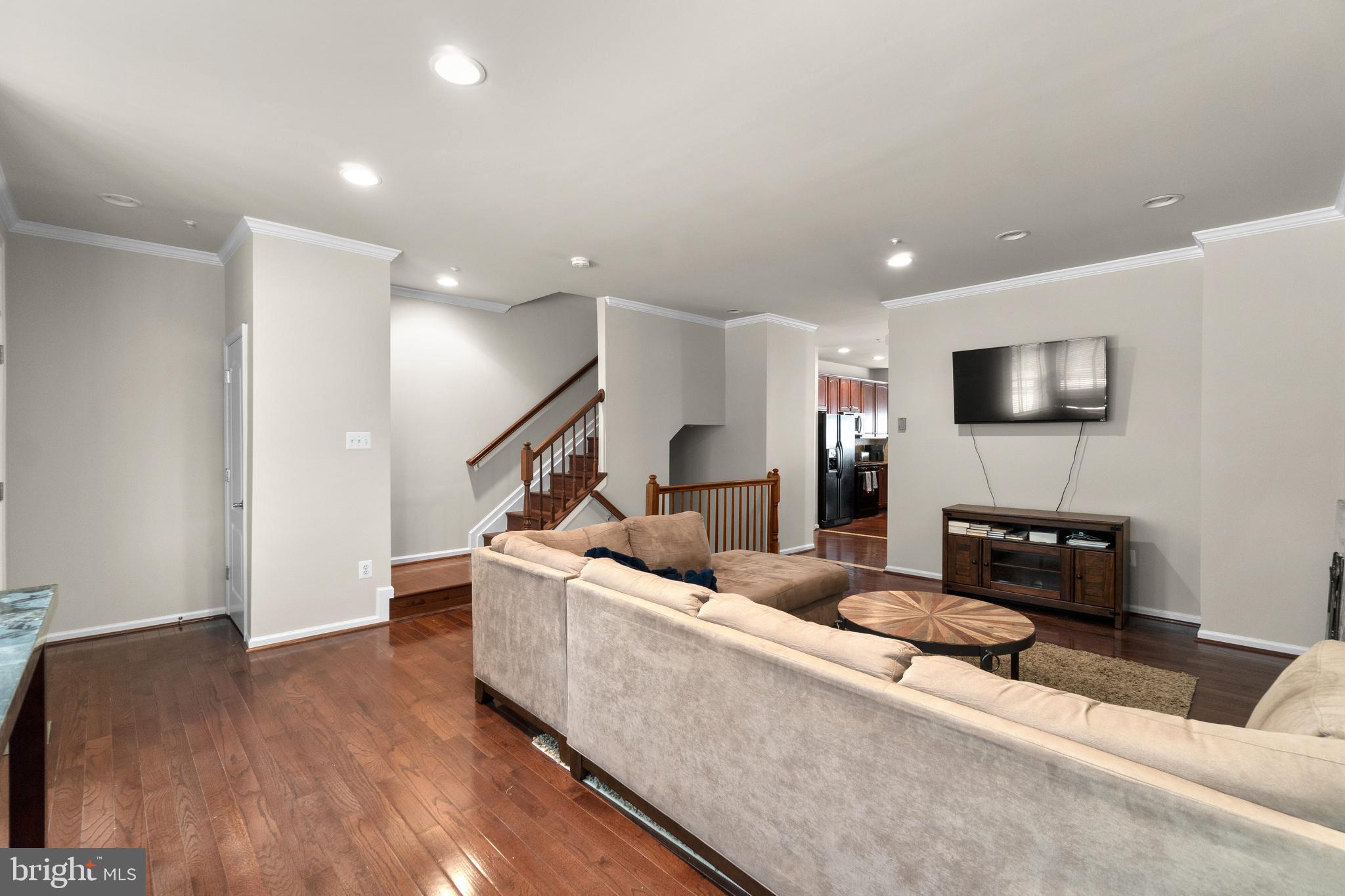 10254 Rutland Round Road, Unit 15 Columbia, MD 21044 - Photo 5 of 52 Living Room