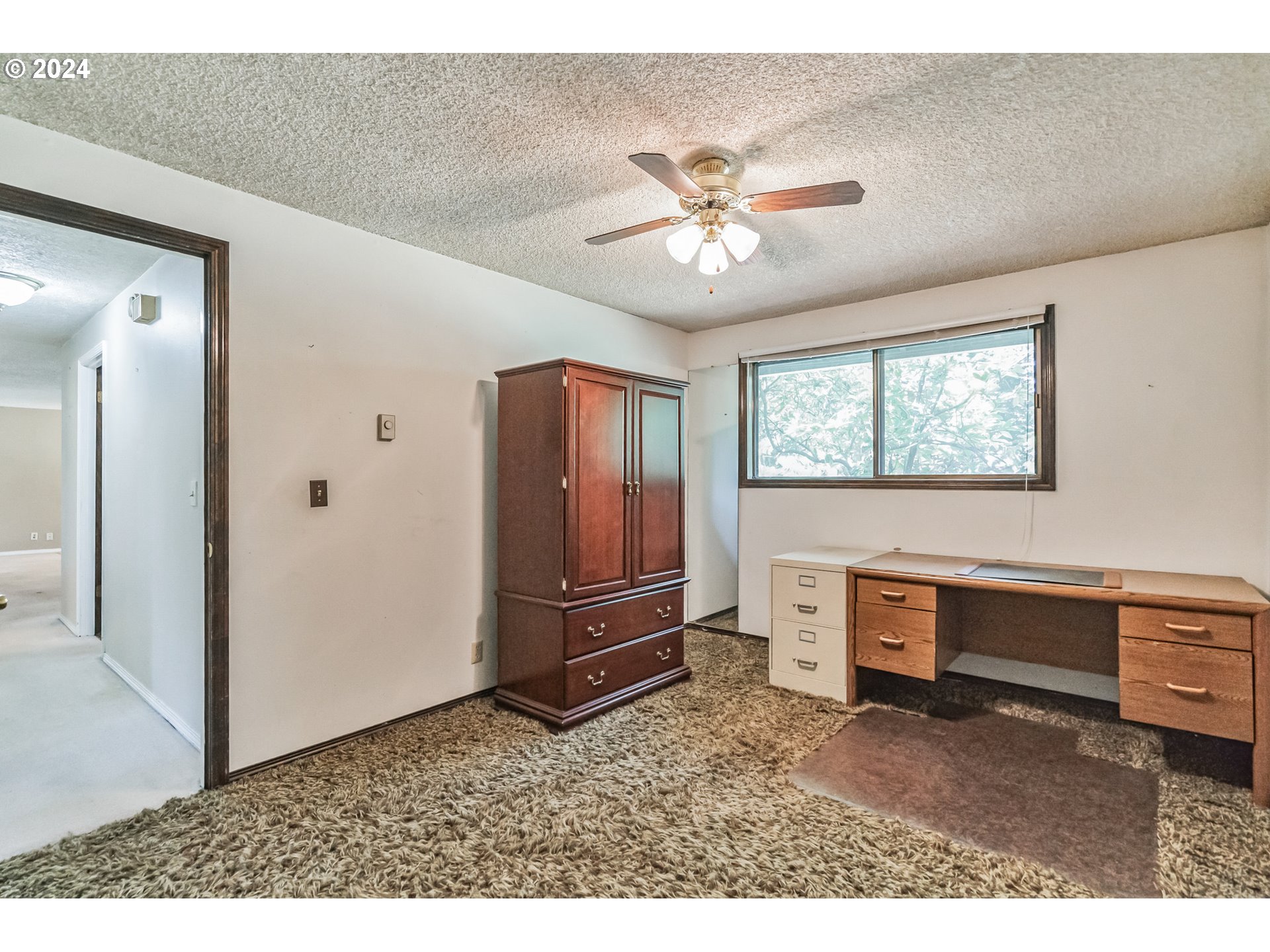 14200 South Caufield Road Oregon City, OR 97045 - Photo 20 of 35 Bedroom