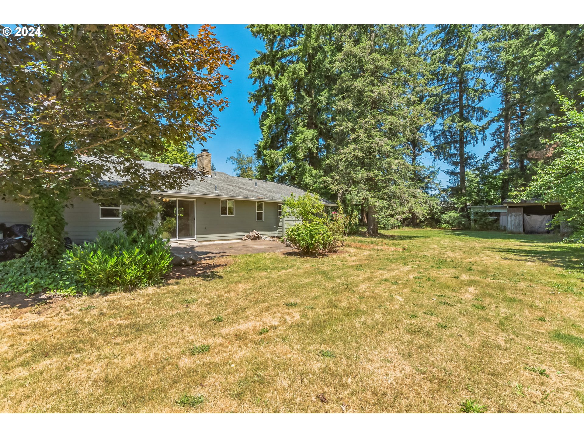 14200 South Caufield Road Oregon City, OR 97045 - Photo 24 of 35 Backyard