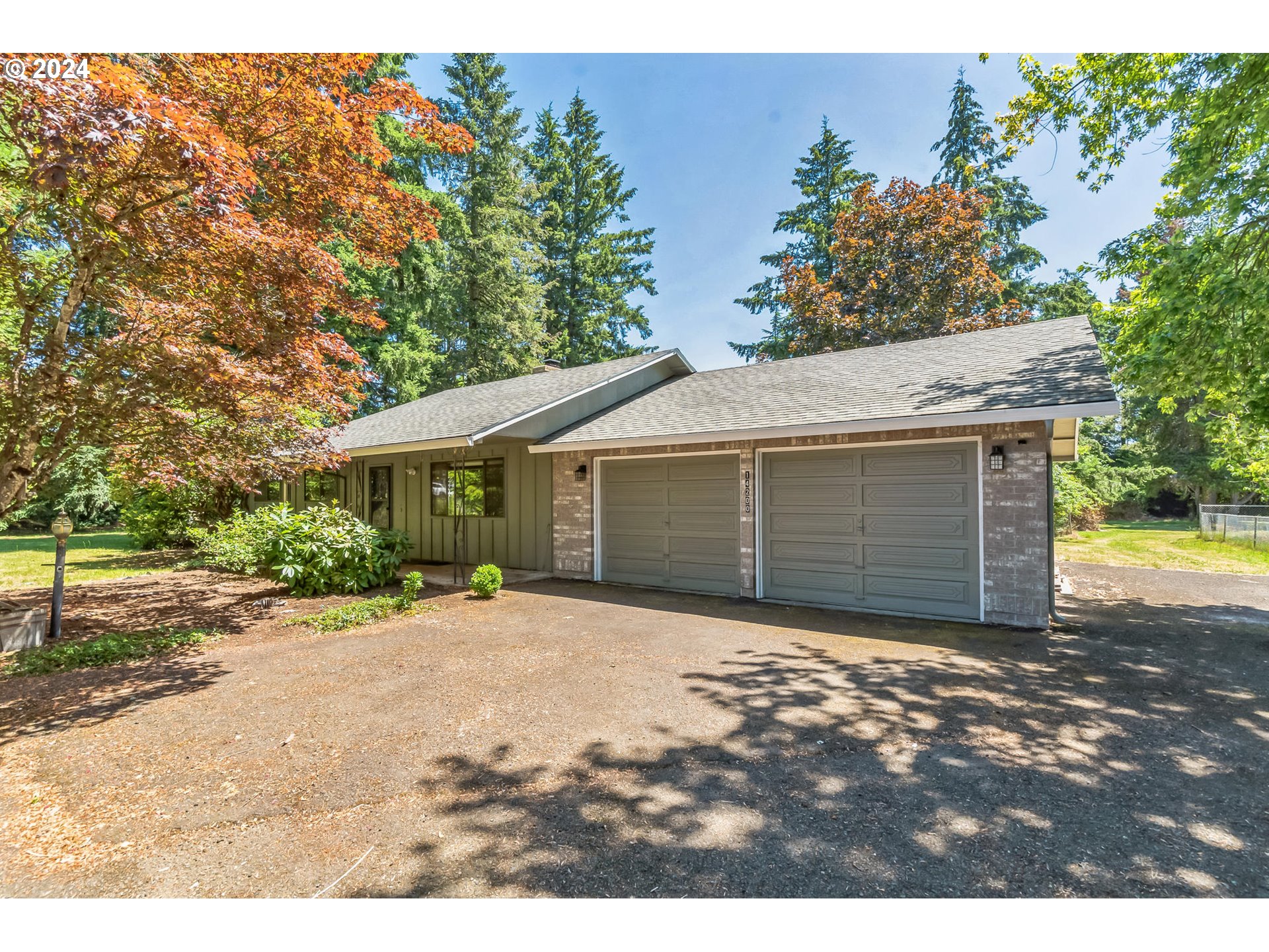 14200 South Caufield Road Oregon City, OR 97045 - Photo 34 of 35 Driveway