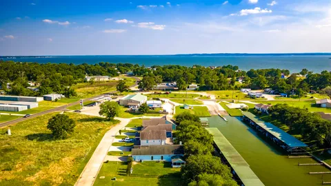 $485,000 | 185 Bayview Lane, Livingston, TX 77351