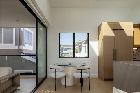 $3,200,000 | 716 1/2 Orchid Avenue, Corona del Mar, CA 92625