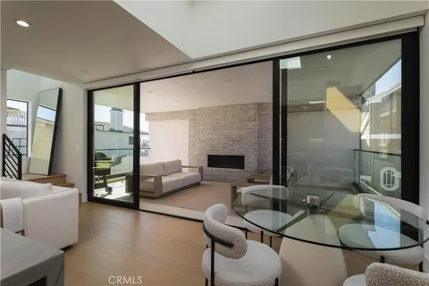 $3,200,000 | 716 1/2 Orchid Avenue, Corona del Mar, CA 92625