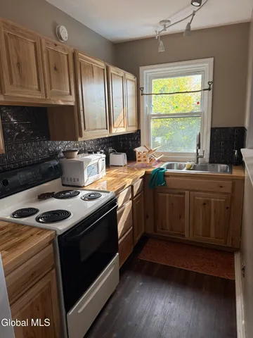 $299,900 | 959 Washington Avenue, Albany, NY 12206